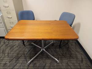 lot 49132 image: Small Break Table with 2 Blue Chairs