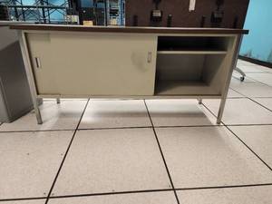 lot 49186 image: Metal Frame Vinyl Top Credenza