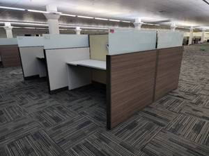 lot 49014 image: 4 Standard 6ft Cubible Workstations Unit