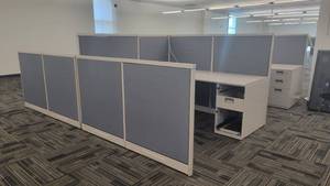 lot 22544 image: Blue Gray Double-Sided Steelcase 4-Unit Cubicle Workstations