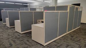 lot 22561 image: Blue Gray Steelcase 6-Unit Cubicle Workstations