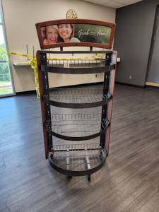 lot 29743 image: 4 Tier Chip Cart