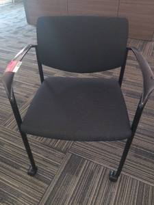 lot 40078 image: Steelcase Black Office Chair