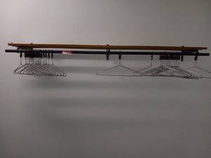 lot 40103 image: Coat Rack