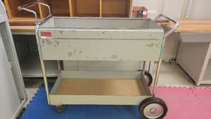lot 40143 image: 2-Tier Metal Cart W Handles