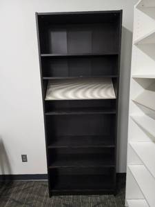 lot 40218 image: 6 Tier Black Bookshelf