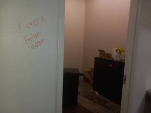 lot 49208 image: Contents of Room