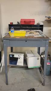 lot 49245 image: 30in Metal Work Bench W a Slanted Work Top