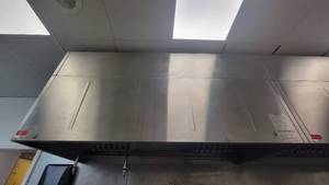 lot 40554 image: Commerical Greenheck Exhaust Hood