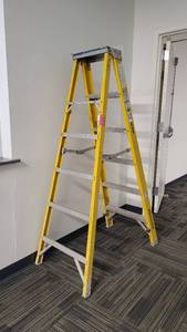 lot 40638 image: Werner Yellow 6ft Ladder
