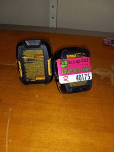 lot 40175 image: Dewalt 18V Battery Pack