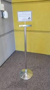 lot 45001 image: Standing Metal Umbrella Holder