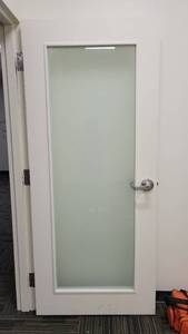 lot 45015 image: White Door W a Frosted Glass Window