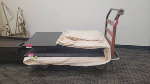 lot 45028 image: Heavy Duty Utility Cart