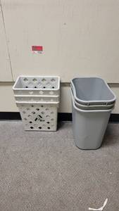 lot 45065 image: 3 Trash Bins and 3 Recycling Bins