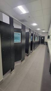 lot 45102 image: 32ft of Bathroom Stalls