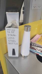 lot 22630 image: Lot of 2 AEO  Connected 14 Oz Stainless Steel Bottle