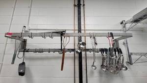 lot 44544 image: Wall-Mount Rack for Kitchen Utensils