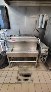 lot 44550 image: Commerical Market Forge 1030 30 Gallon Tilt Skillet&nbsp