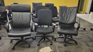 lot 49395 image: Lot of 3 Steelcase Rolling Office Cheird