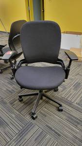 lot 49416 image: Wide Seat Steelcase Rolling Office Chair