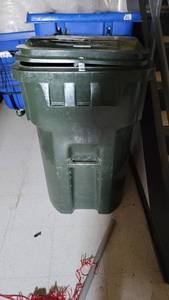 lot 49418 image: Large Green Cintra Outdoor Trash Bin
