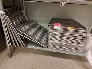 lot 44562 image: Mega Lot of Full Sheet and Baking Pans