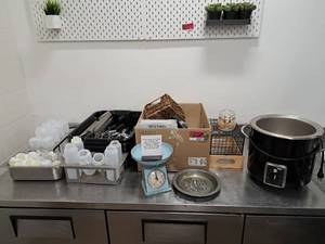 lot 44574 image: Table Top of a Kitchen Supplies and Decor