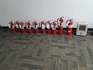 lot 44590 image: Lot of Fire Extinguishers and Heater