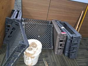 lot 49435 image: Plastic Sorting Trays