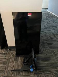 lot 22697 image: 48in Samsung Color Display Signage