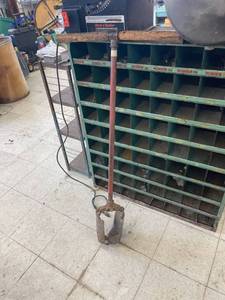 lot 14 image: vintage post hole digger