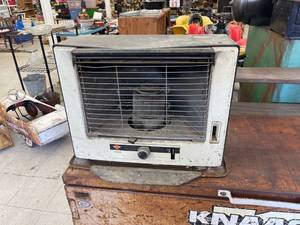 lot 19 image: kerosene heater