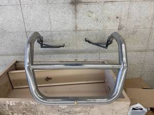 lot 21 image: bull bar