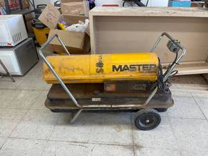 lot 22 image: master 150,000 btu diesel heater