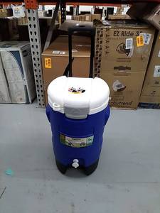 lot 46627 image: Igloo 5 gal Cooler, Blue