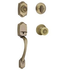 lot 1658 image: Kwikset Belleview Single Cylinder Handleset wTylo Knob featuring SmartKey� in Antique Brass