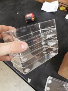 lot 1685 image: Box Of Small Plastic Containers