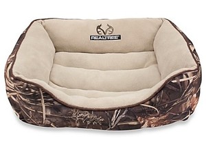 lot 8238 image: Realtree Pet Bed Small