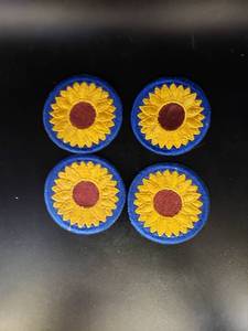 lot 1645 image: set 4 sunflower patches