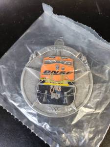 lot 1654 image: 2006 BNSF Christmas ornament factory sealed