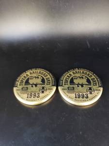 lot 1664 image: pair 1993 Topeka Railroad Days buttons