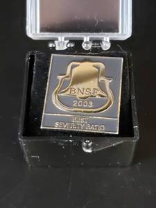 lot 1678 image: 2003 BNSF Lapel pin