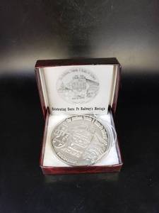 lot 1684 image: Santa Fe Railways Heritage Medal woriginal box