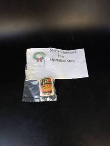 lot 1693 image: BNSF train Lapel pin factory sealed