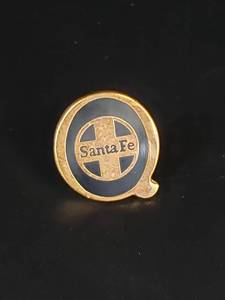 lot 1700 image: Santa Fe Lapel pin