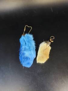 lot 1708 image: pair old rabbits feet key chains