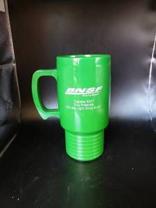 lot 1740 image: BNSF green cup