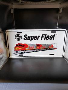 lot 1752 image: Santa Fe super fleet license plate
