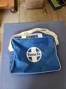 lot 1770 image: bluewhite Santa Fe bag